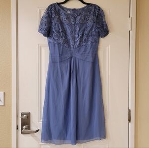 Blue Lace Formal Midi Dress